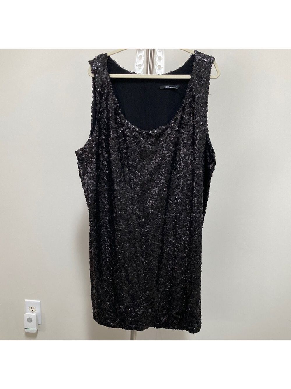 ILLUMMINEE Black Sequin Sleeveless Sheath Dress